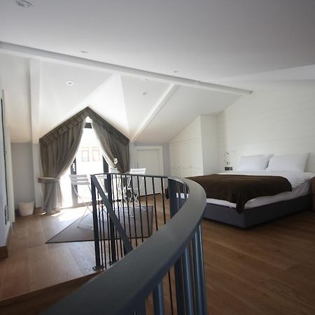 La Casa Pera Suites Истанбул Екстериор снимка