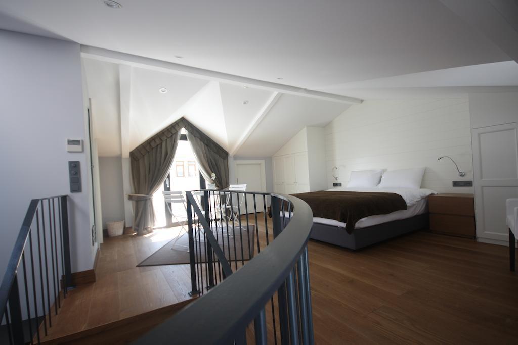 La Casa Pera Suites Истанбул Екстериор снимка