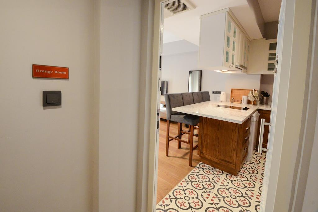 La Casa Pera Suites Истанбул Стая снимка