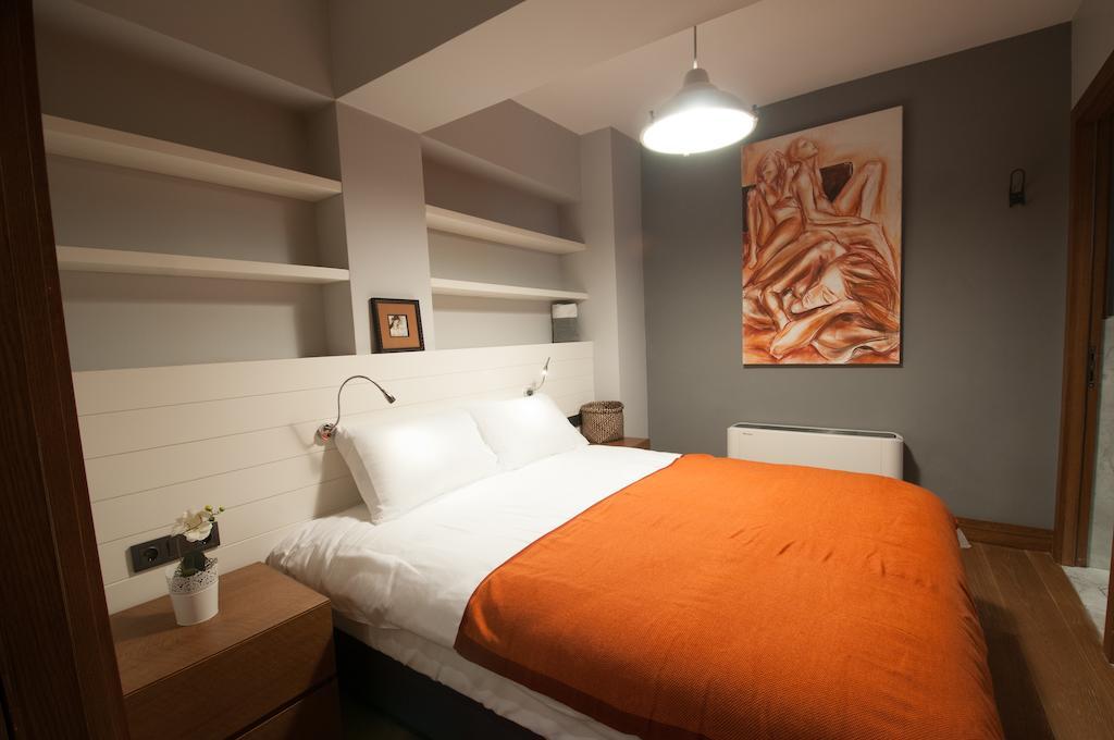 La Casa Pera Suites Истанбул Стая снимка
