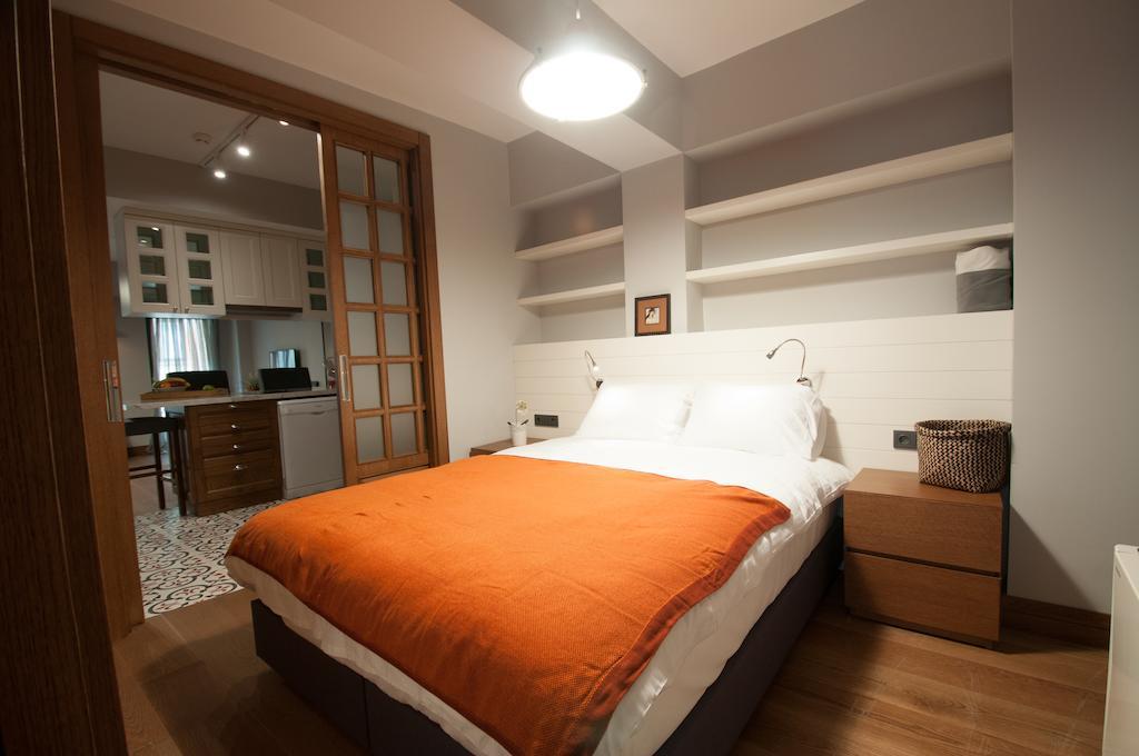 La Casa Pera Suites Истанбул Стая снимка