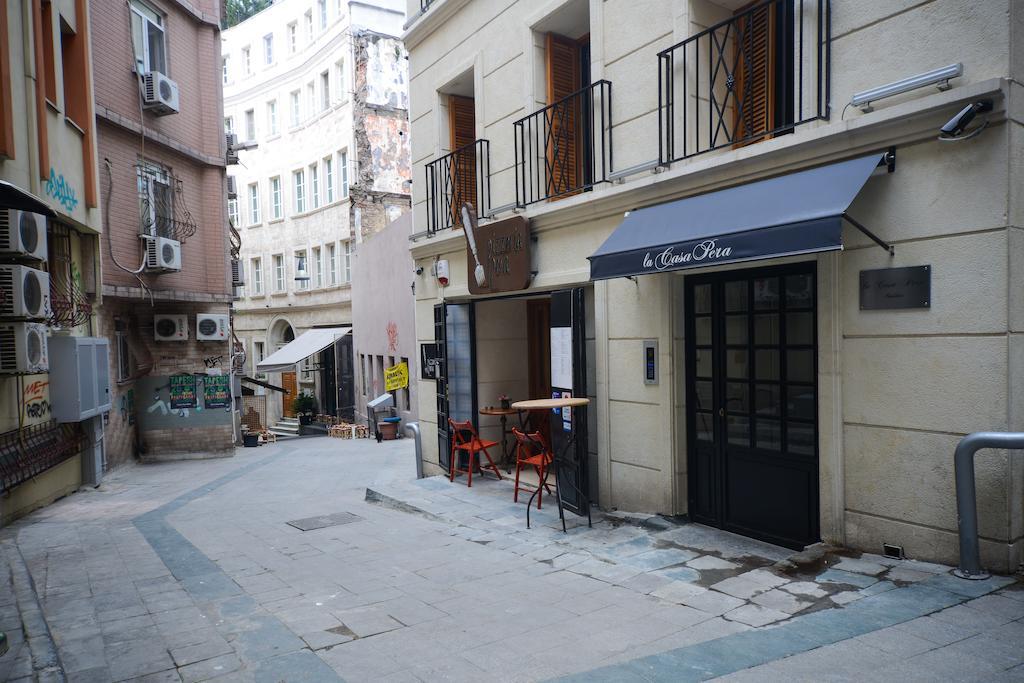 La Casa Pera Suites Истанбул Екстериор снимка